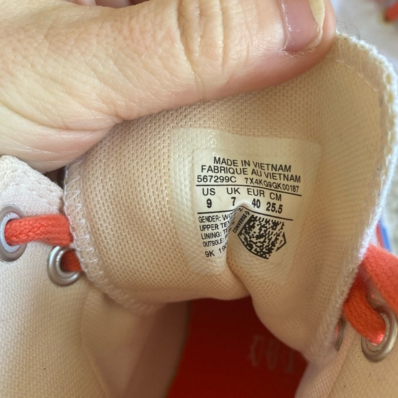 Millie Bobbie Brown Converse - Picture 6 of 6